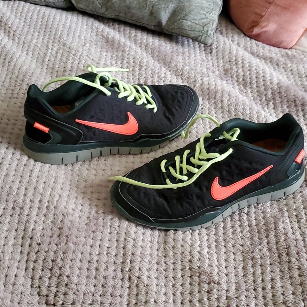 Nike Free - Picture 2 of 4